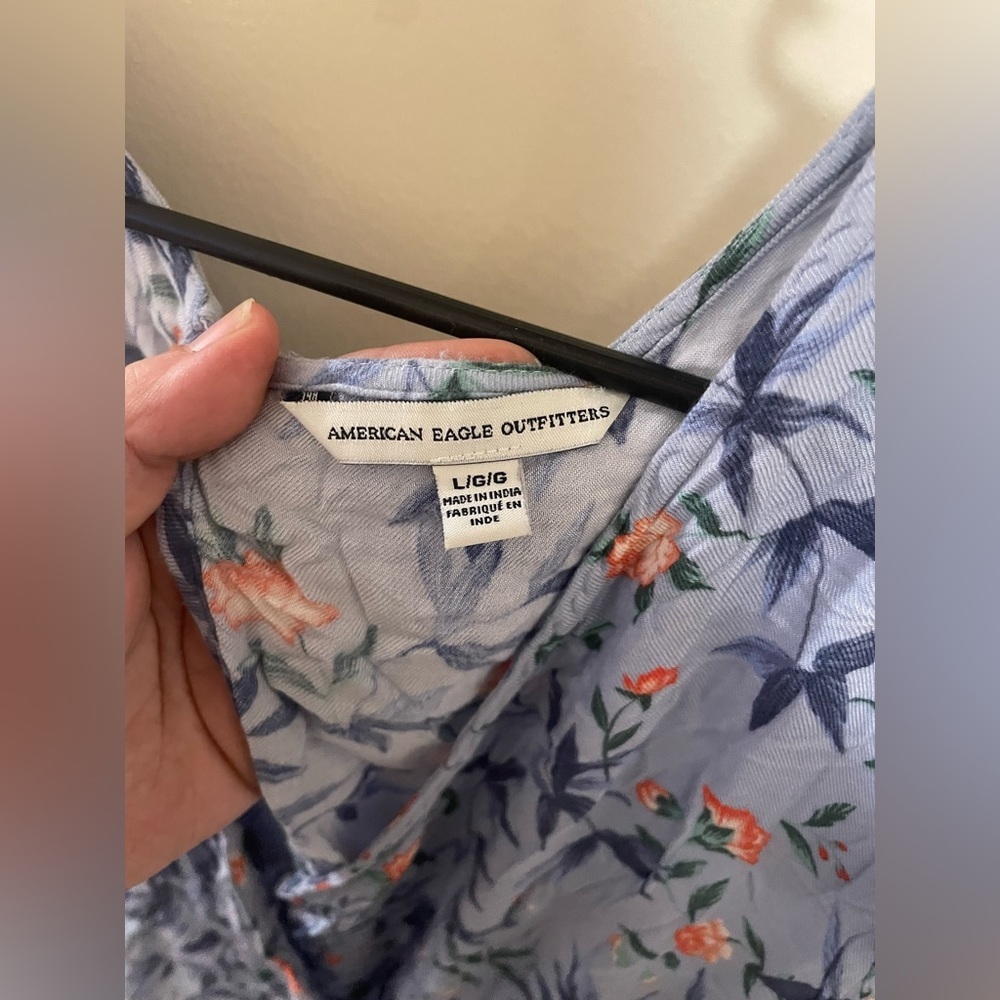✨American Eagle Floral Romper Size L - Picture 6 of 9